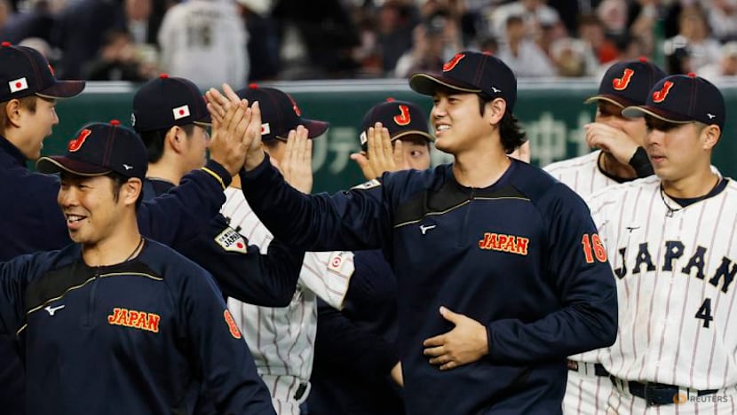 Baseball-Samurai Japan top gutsy Czech team on way to WBC playoffs