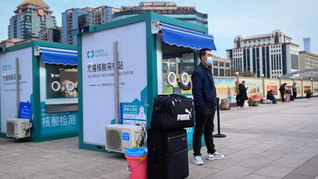 中国多个省市发热门诊持续下降 已度过第一波冠病感染高峰