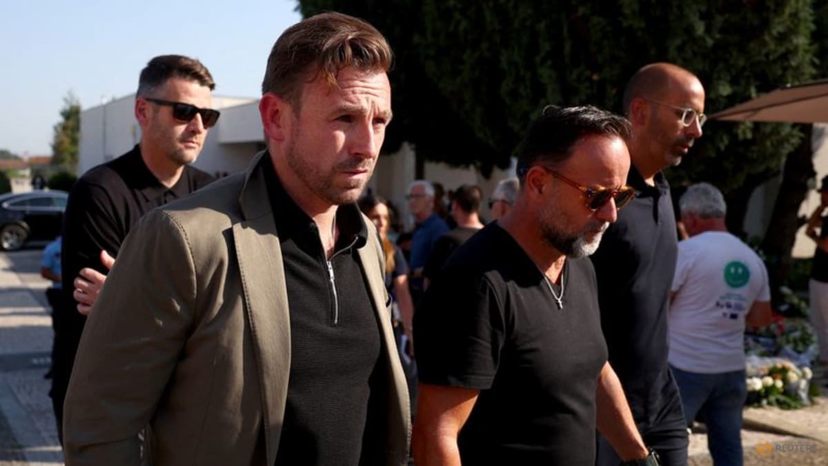 Liverpool bring back Ward as sporting director
