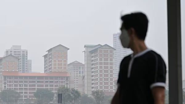Mutu udara seluruh SG pada paras tidak sihat; bahagian tengah catat PSI 24 jam tertinggi 154