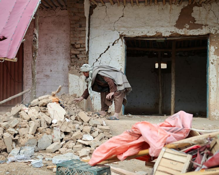 Afghans begin clean-up after earthquake that killed at least 27