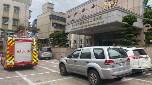 不满被超车 台湾男子竟朝对方下体开枪