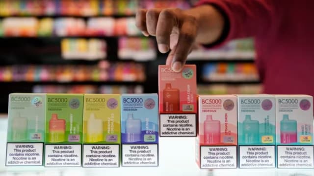 去年约800名学生吸电子烟 转介卫生科学局人数比三年前高