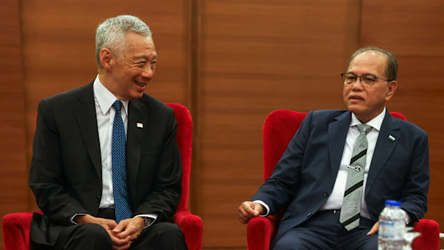 李资政同彭亨州务大臣首次会面 探讨加强双边合作方式
