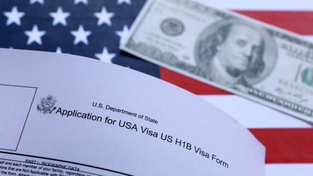 美拟将H-1B签证收取逾10万美元正式入法