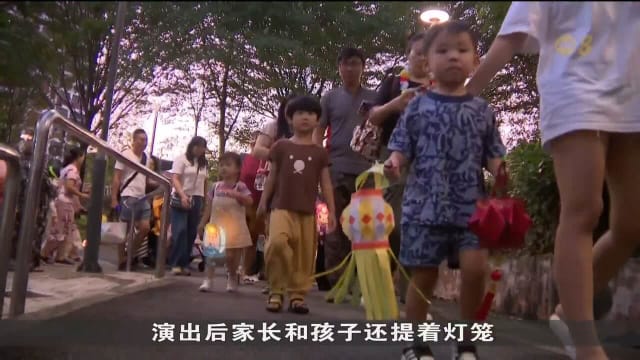 学前教育中心办中秋活动 通过游戏美食让幼童了解节日由来