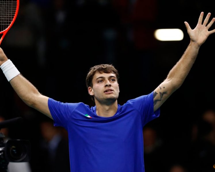 Holders Italy ease past Austria to reach Davis Cup semi-finals