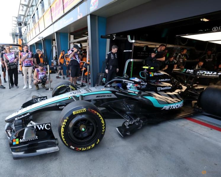 Russell fastest in final practice as Mercedes teammate crashes out