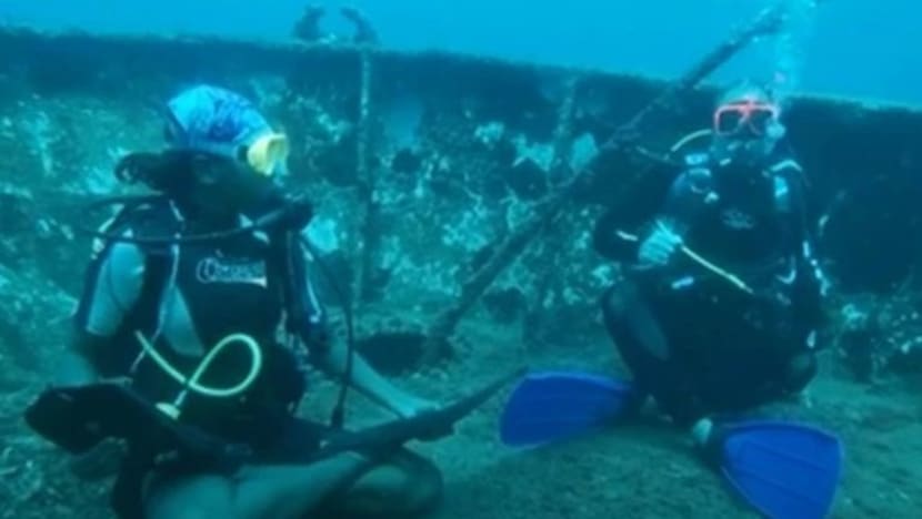 BERITA+: Yoga dalam laut tarik pemburu ketenangan ke Saint Lucia BERITA+: Yoga dalam laut tarik pemburu ketenangan ke Saint Lucia