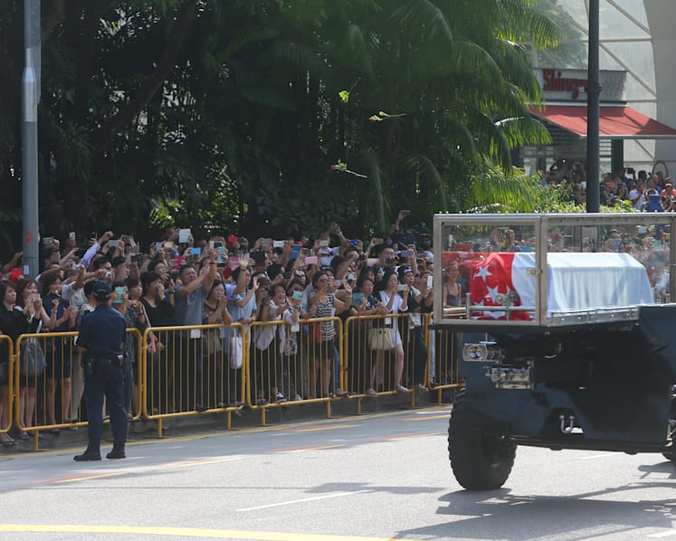 Loyal staff give Mr Lee Kuan Yew final send-off