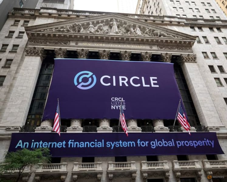 Circle tops revenue expectations on strong stablecoin circulation, shares soar