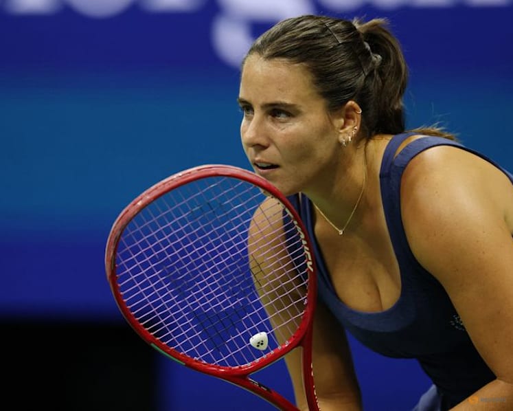 Navarro books US Open quarter-final spot