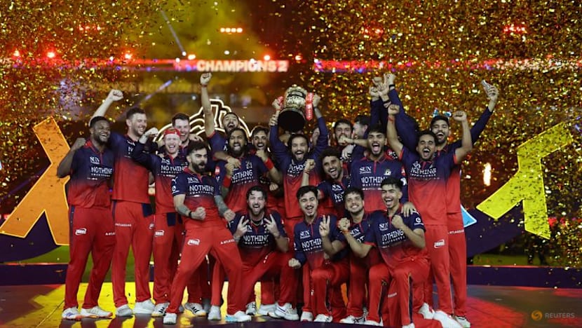 Kohli masterclass leads Bengaluru to IPL title defence in style