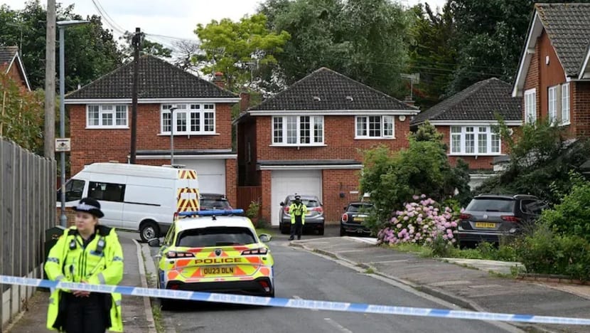 Polis Britain berkas suspek serangan panah selepas 3 wanita terbunuh Polis Britain berkas suspek serangan panah selepas 3 wanita terbunuh