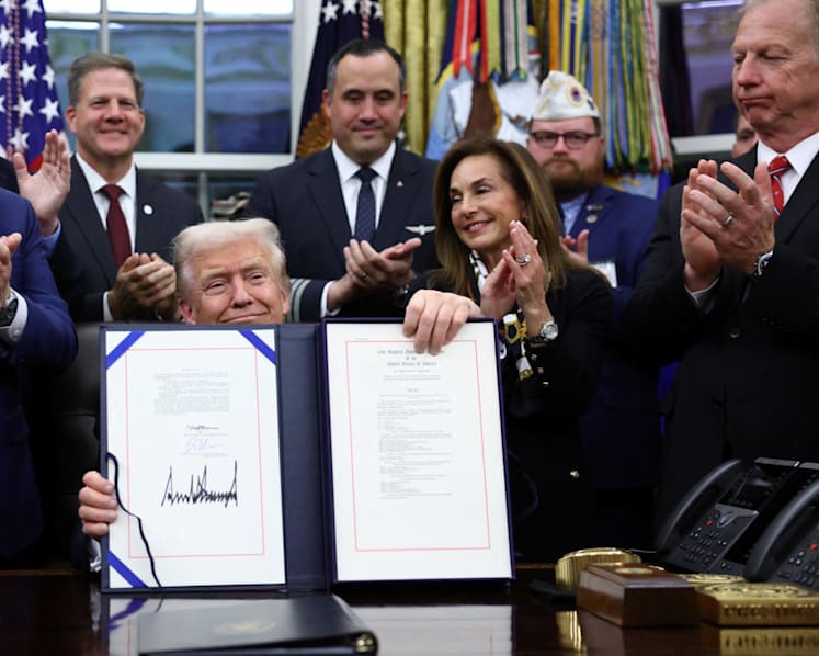 Trump signs deal to end longest US government shutdown in history