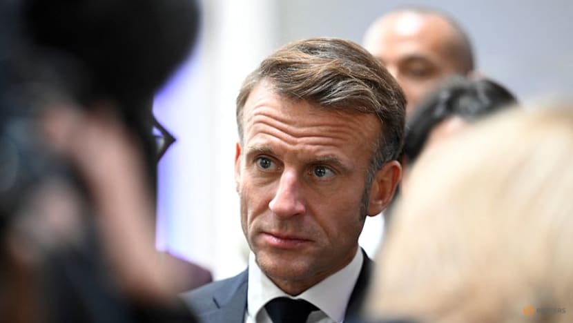 France's Macron pressed to end political 'mess'