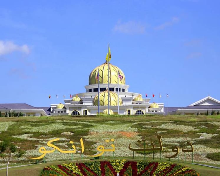 Malay rulers convene special meeting amid political vacuum