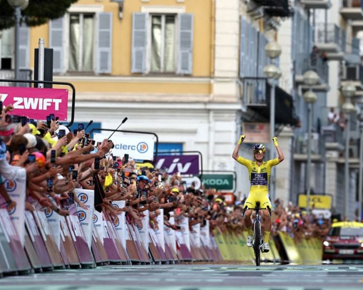Vollering seals second Tour de France Femmes title