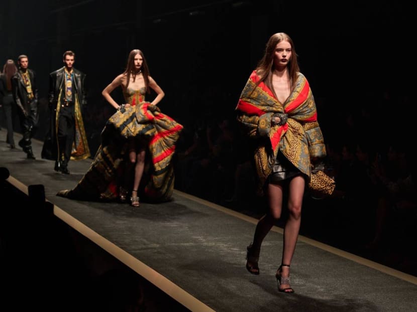Prada edges closer to buying Versace Prada edges closer to buying Versace