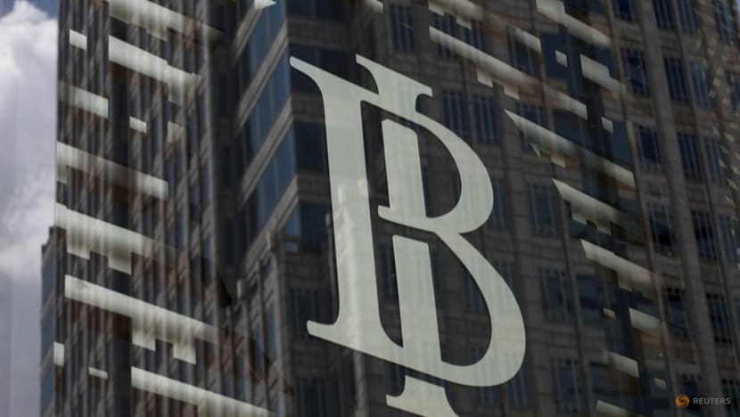 Indonesia anti-graft body searches central bank's office Indonesia anti-graft body searches central bank's office