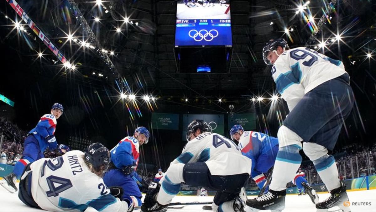 Ice hockey-Finland without answers after Slovakia group stage defeat