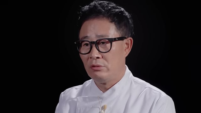 爆6项前科，4岁孙女遭肉搜！《黑白大厨2》林盛根泪崩：太残酷了