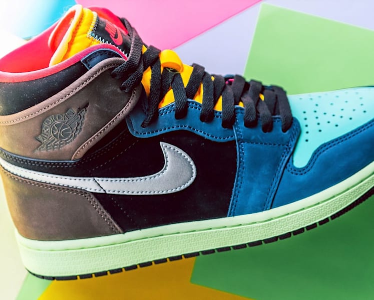Sneakers shipped seamlessly, speedily