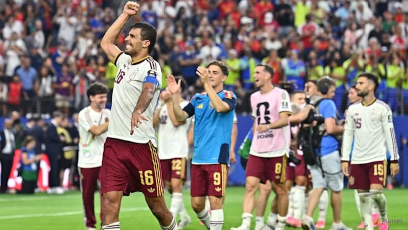Spain choke the life out of France to reach World Cup final