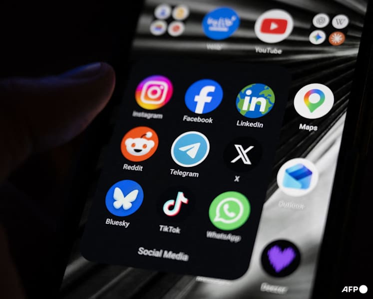 EU to propose law curbing social media for children on Thursday