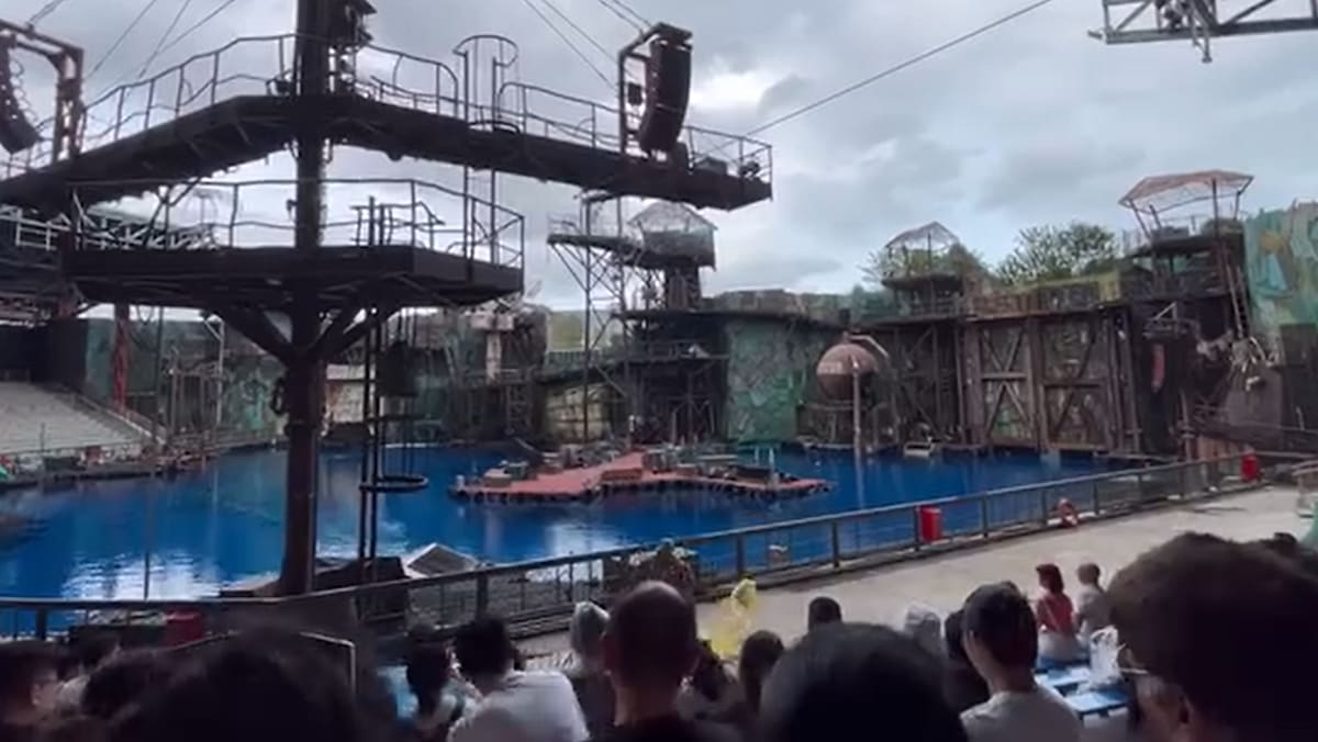RWS reviewing incident after USS WaterWorld performer suffers medical emergency during training