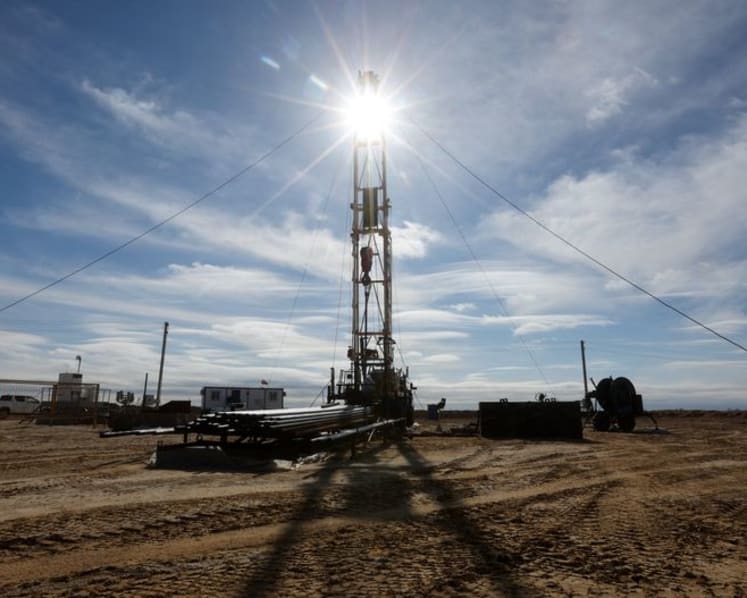 Oil prices fall 1% to 4-month lows as progress in US-Iran talks cools supply concerns
