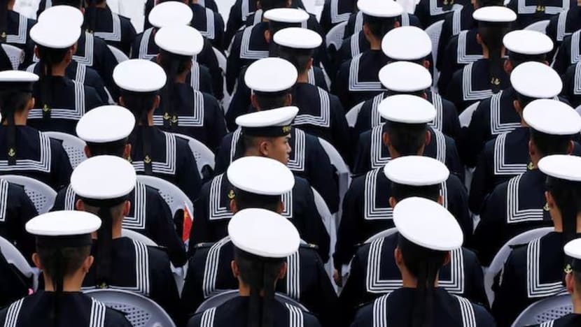 Ini peringatan bagi prajurit muda Tiongkok: Hindari dari kencan dan perjudian online 