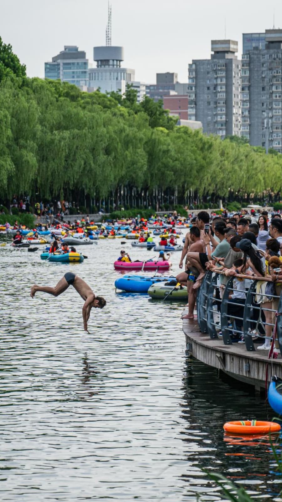 How Beijing residents are keeping cool this summer