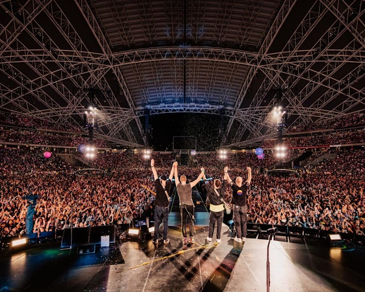 #trending: Fans laud first night of Coldplay concert in S’pore despite sound issues, no fireworks