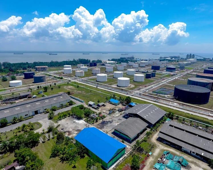 Explosion at Riau refinery operated by Indonesia state oil firm; third major incident in a month