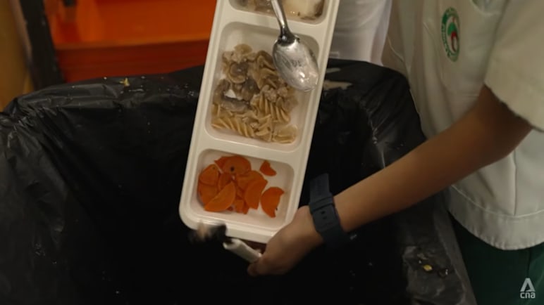 jelasBERITA: Mengapa katerer sukar capai keseimbangan bagi hidangan bento di sekolah?