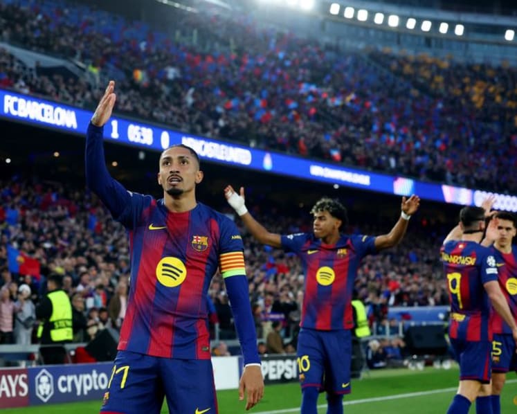 Barcelona hit seven past Newcastle to roar into Champions League quarters
