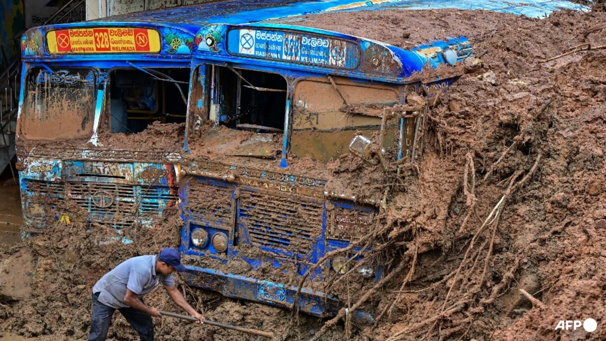 Sri Lankan lawmakers to meet to fast-track cyclone aid Sri Lankan lawmakers to meet to fast-track cyclone aid