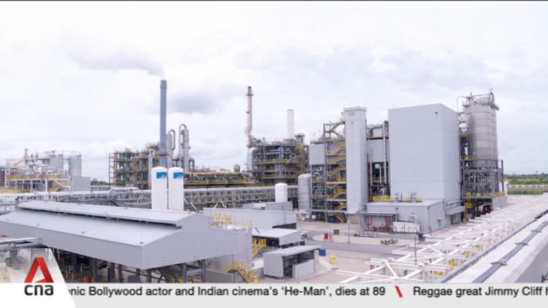 New hydrogen-ready gas turbine among initiatives under six new deals for Jurong Island    