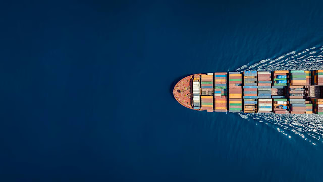 中东紧张升温 多家油企暂停通过霍尔木兹海峡运输燃料