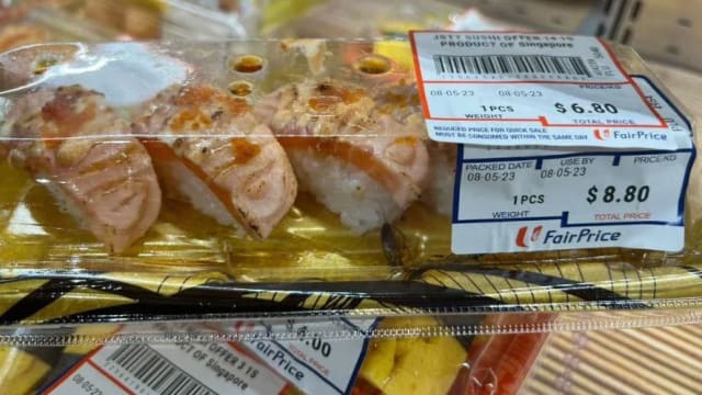 寿司盒发现蟑螂 职总超市撤下同批寿司