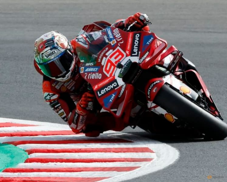 Marquez wins Japanese GP to cut Martin's lead