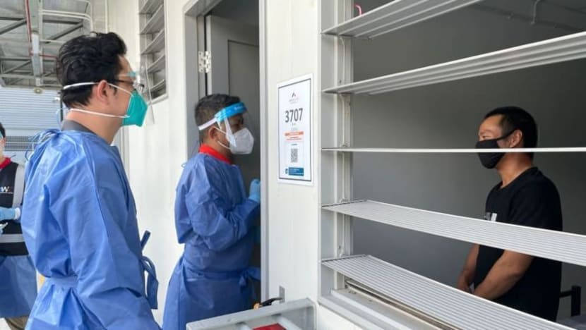 Kelengahan pindah kes COVID-19 & mutu makanan isu dibangkitkan pekerja dormitori Jalan Tukang