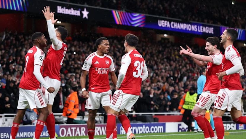 Arsenal stun Bayern Munich to seize Champions League top spot