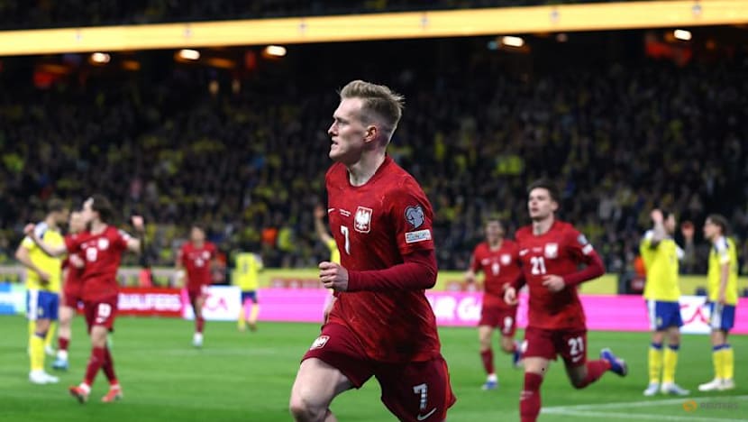 Gyokeres strikes late as Sweden edge Poland to reach World Cup finals