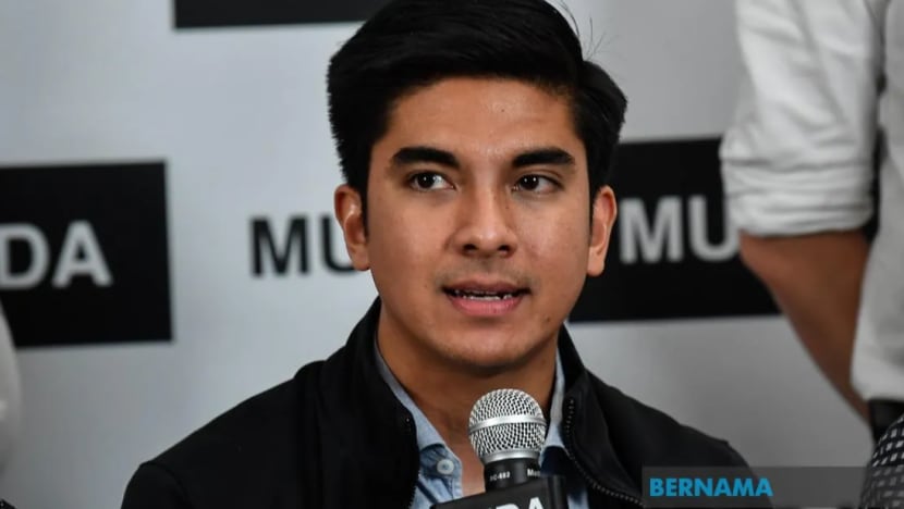 Syed Saddiq beralih ke blok pembangkang pada persidangan Dewan Rakyat Syed Saddiq beralih ke blok pembangkang pada persidangan Dewan Rakyat