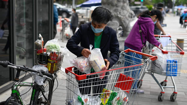 报道：中国官方释出信号 严格防疫措施有望松绑