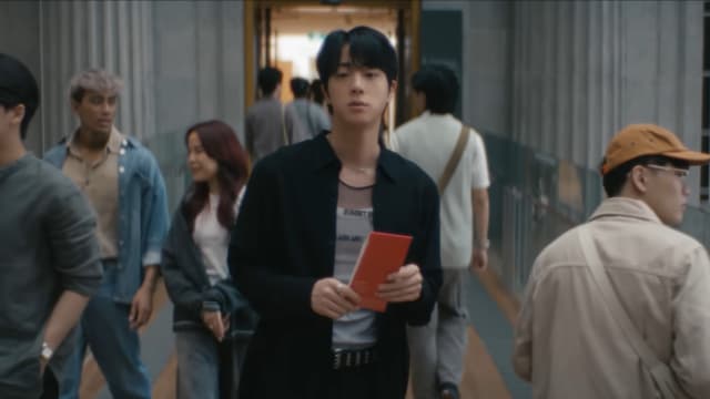 BTS Jin新歌MV竟在国家美术馆取景，申世景也来拍摄担任女主角！