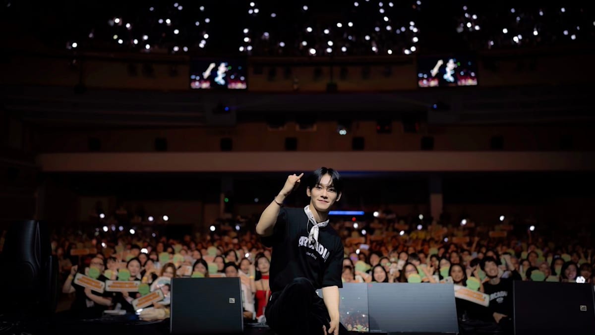 EXO’s Chen concert in Singapore: A rare, intimate show topped with 1:1 selfies for every fan