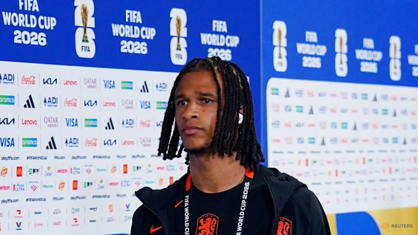 Netherlands defender Ake replaces Van de Ven against Tunisia